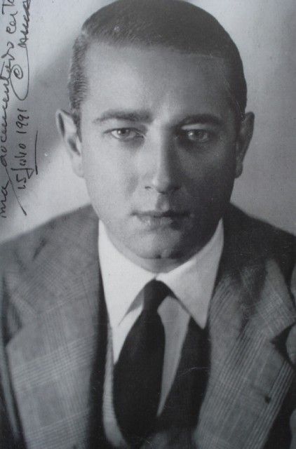 Enrique Cadícamo, poeta y letrista de nuestro Tango. Retrato autografiado.