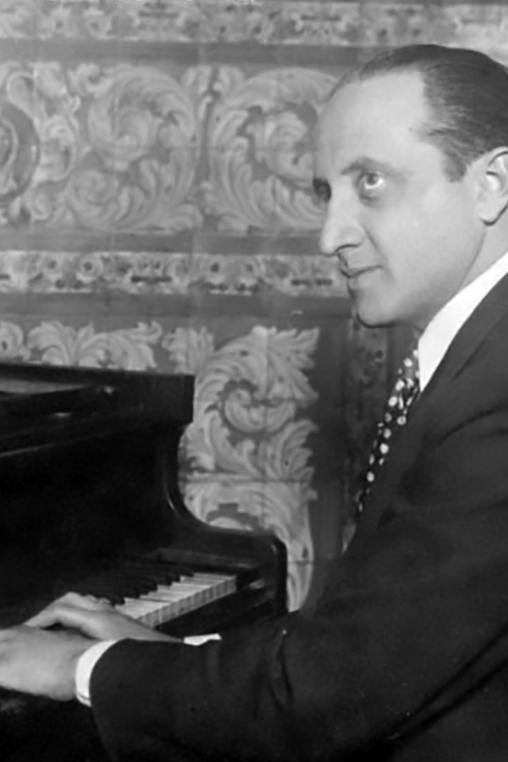Gerardo Matos Rodriguez, compositor del famoso tango "La Cumparsita"