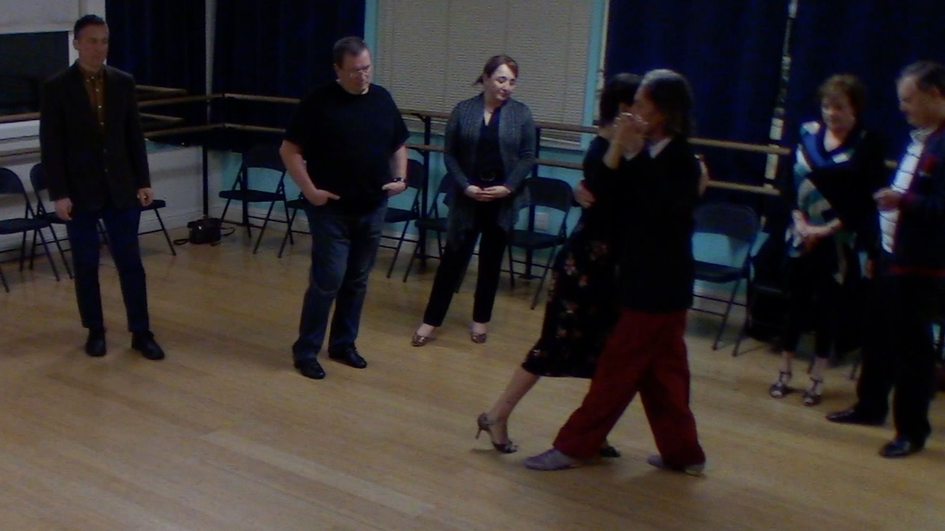 Argentine Tango beginner class with Miranda: forward-backward move