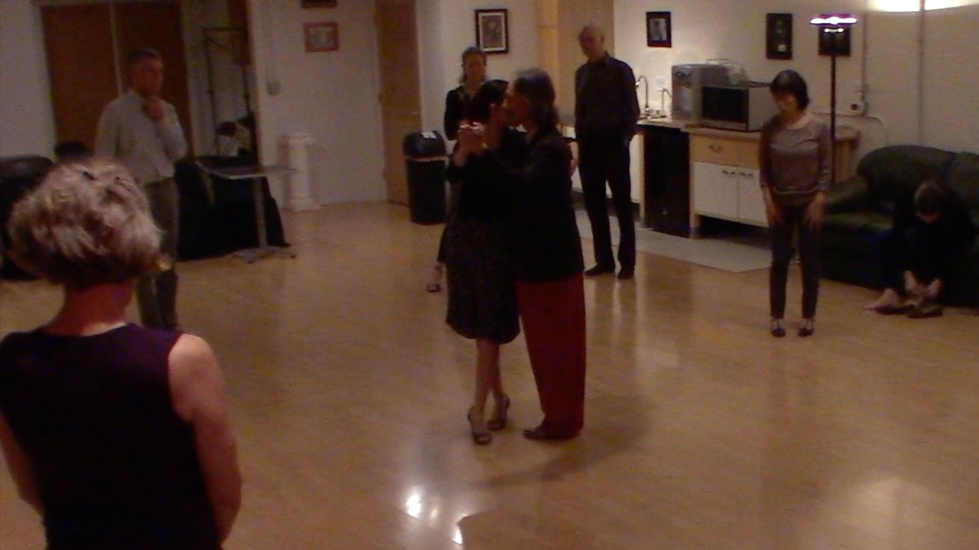 Argentine Tango beginner class with Miranda: ochos