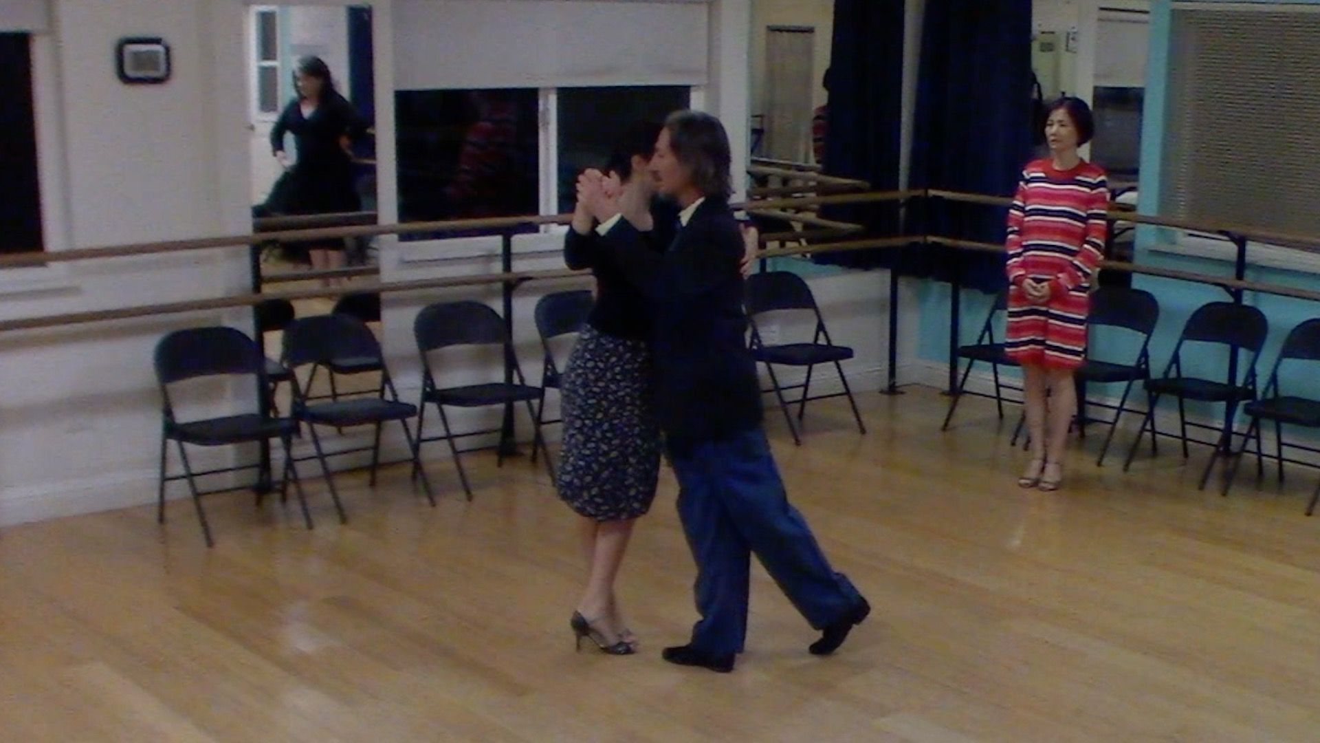 Argentine Tango beginner class with Miranda: salida del 40 or salida cruzada