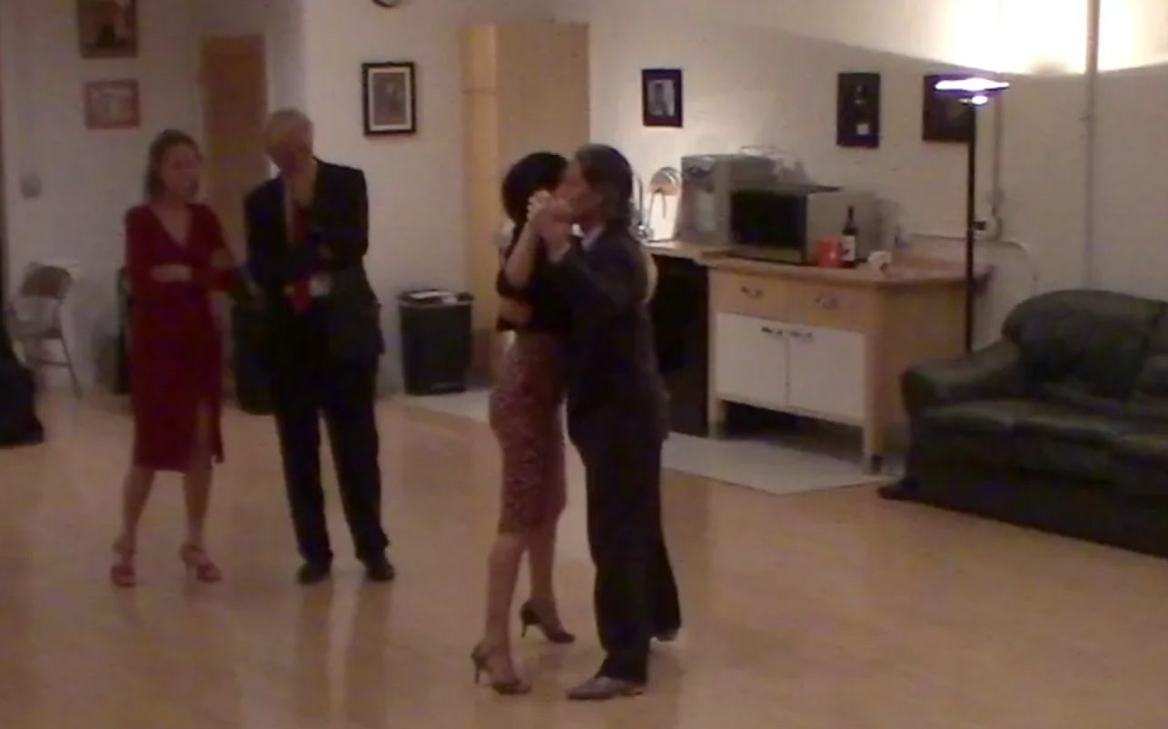 Argentine Tango beginner class with Miranda_ Parallel and crossed systems' walks