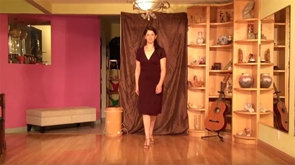 Argentine Tango follower's technique 7- Walking forward and backward