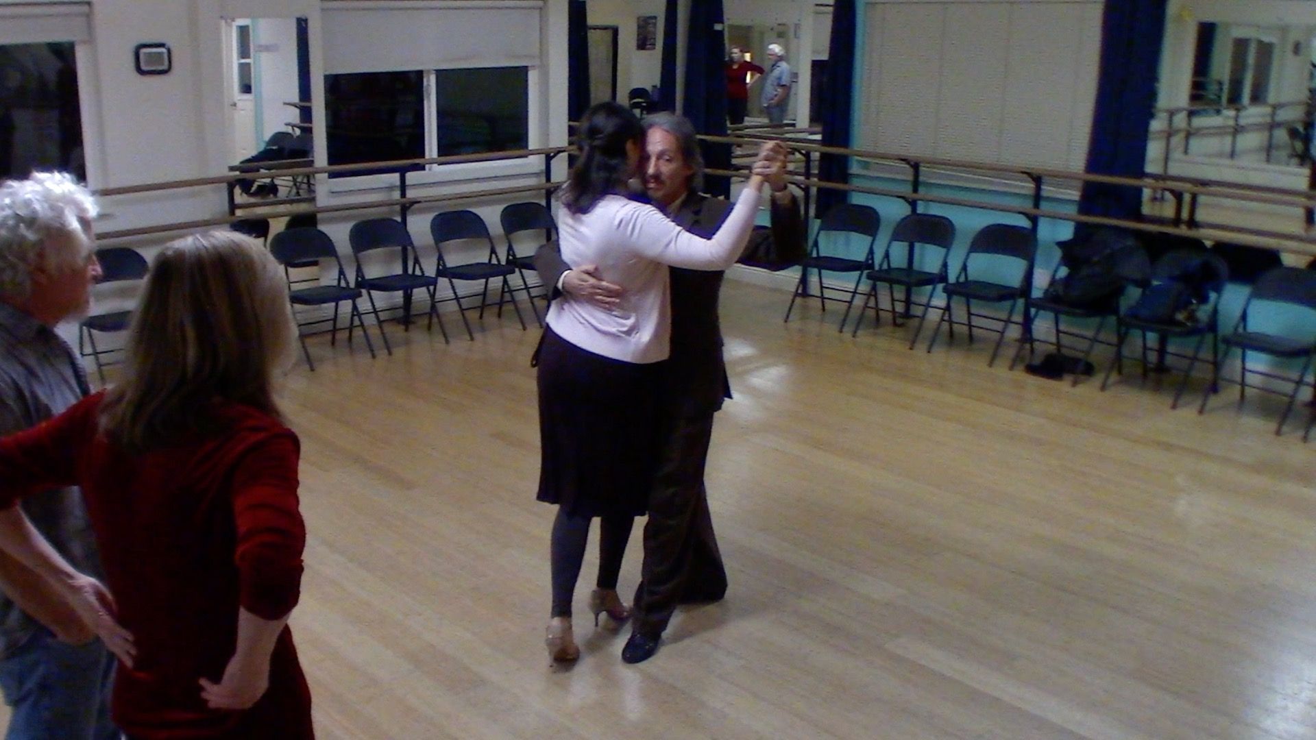Argentine Tango intermediate class with Mimi: backward ocho