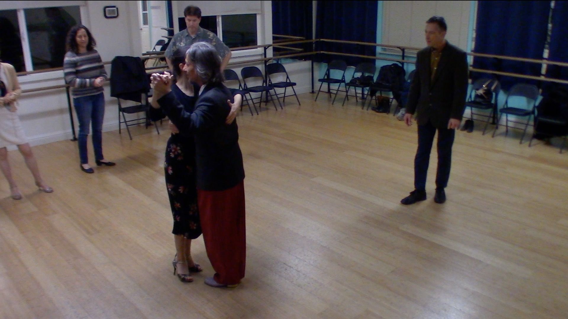 Argentine Tango intermediate class with Miranda: back ocho and turn alternative exit