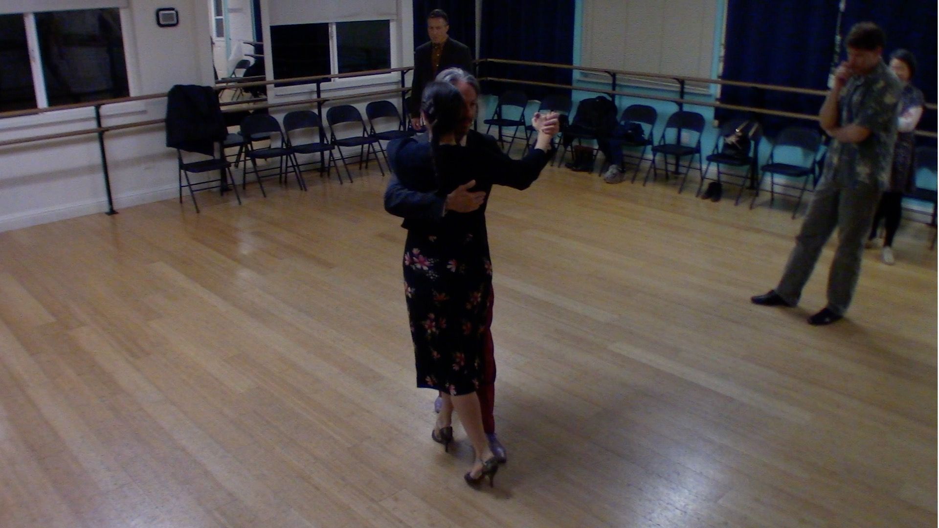 Argentine Tango intermediate class with Miranda: back ocho and turn combination final review