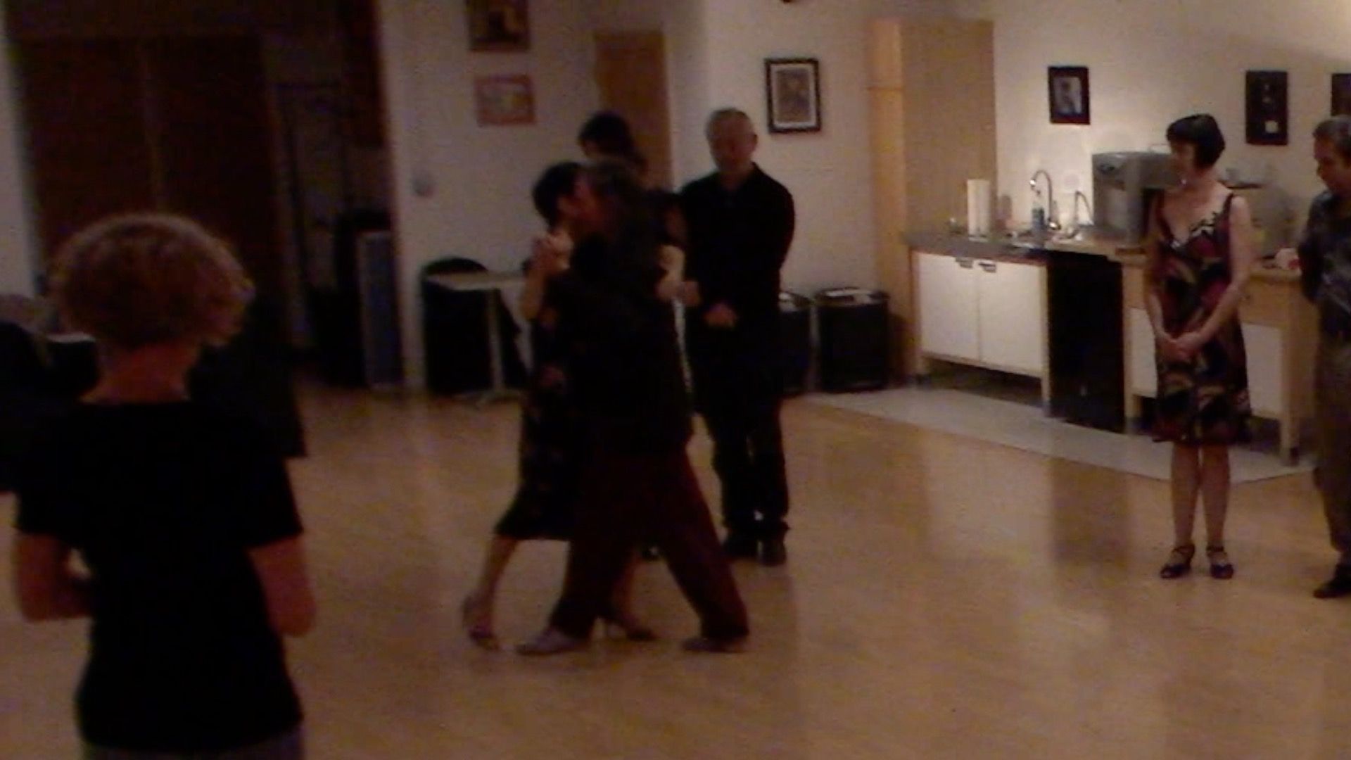 Argentine Tango intermediate class with Miranda: doubles on the closed side