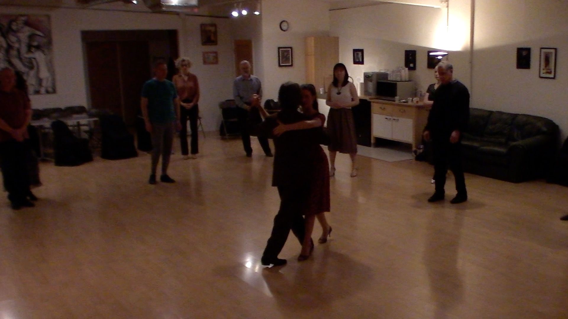 Argentine Tango intermediate class with Miranda: forward-backward move