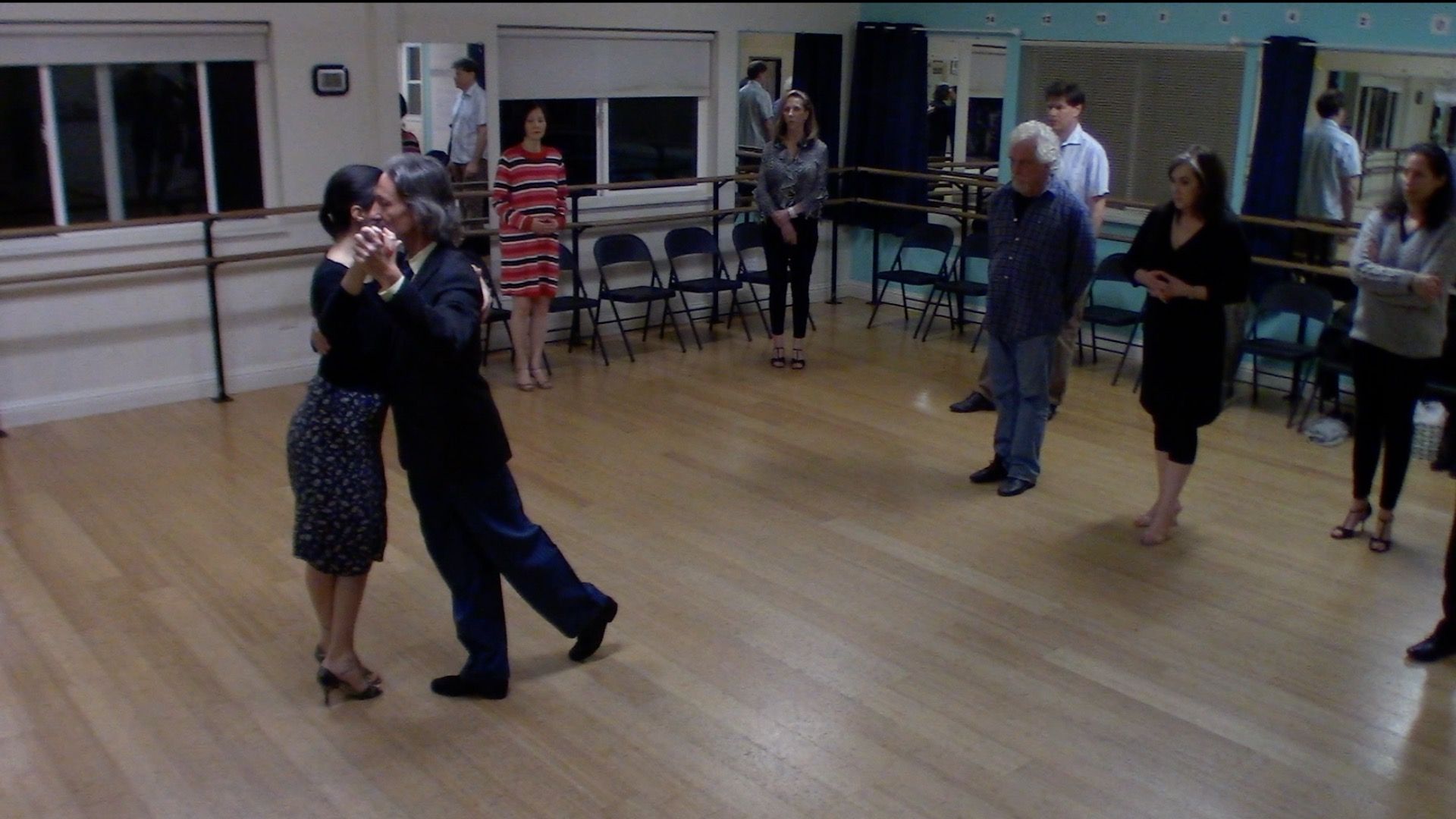 Argentine Tango intermediate class with Miranda: salida cruzada or del 40