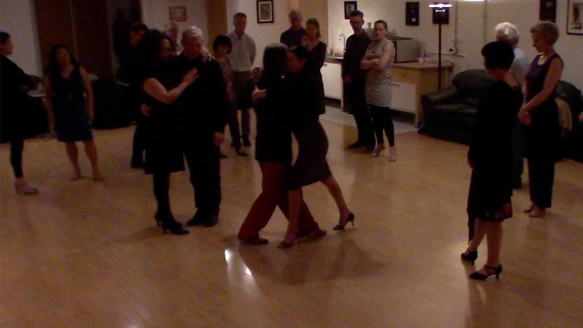 Argentine Tango intermediate class with Miranda: walking