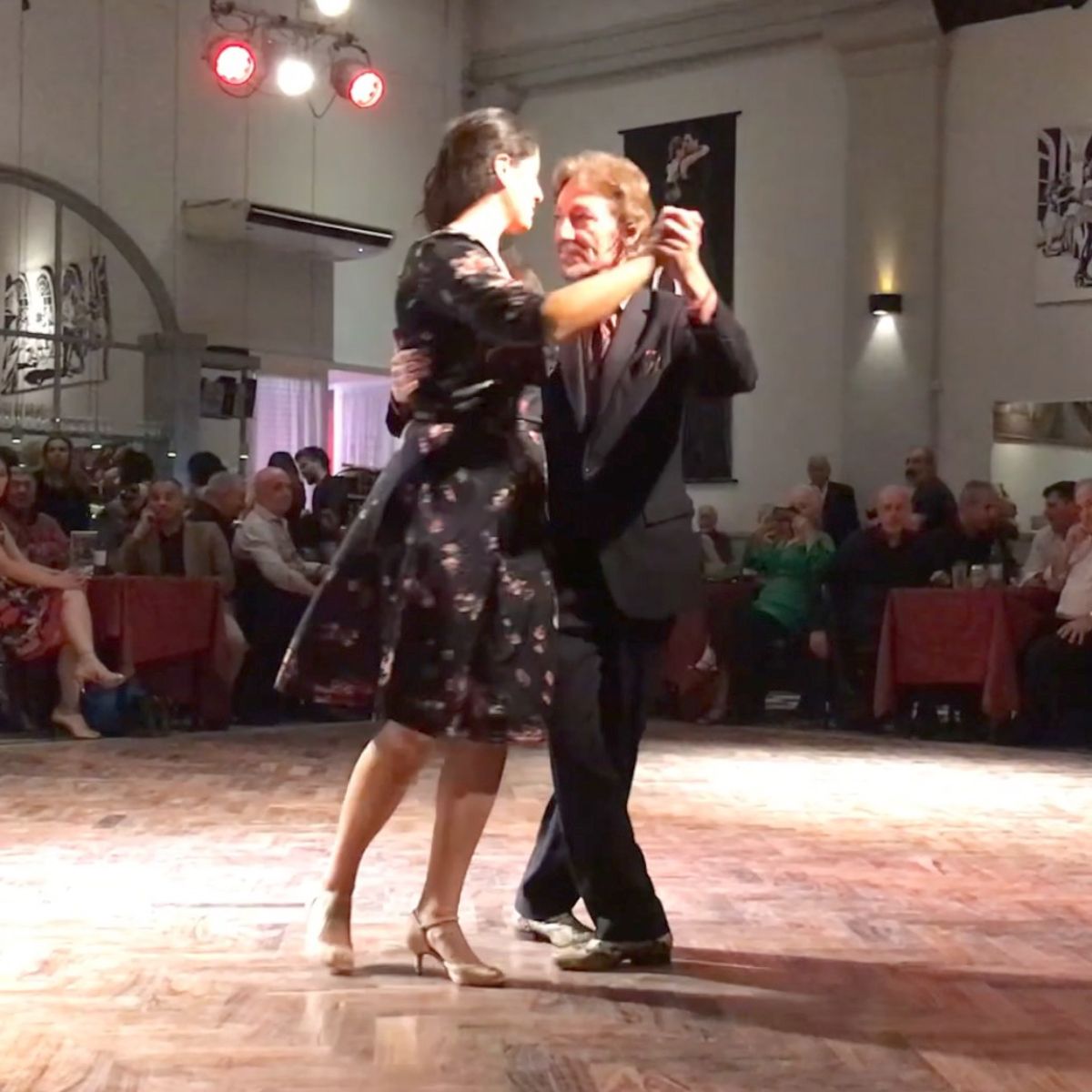 Argentine Tango dancing by Marcelo Solis and Mimi at Milonga Parakultural, Salón Canning, Buenos Aires, October 2022.