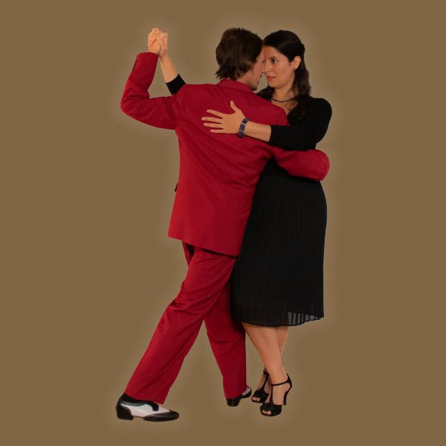 Marcelo Solis and Mimi dancing Argentine Tango at a class.