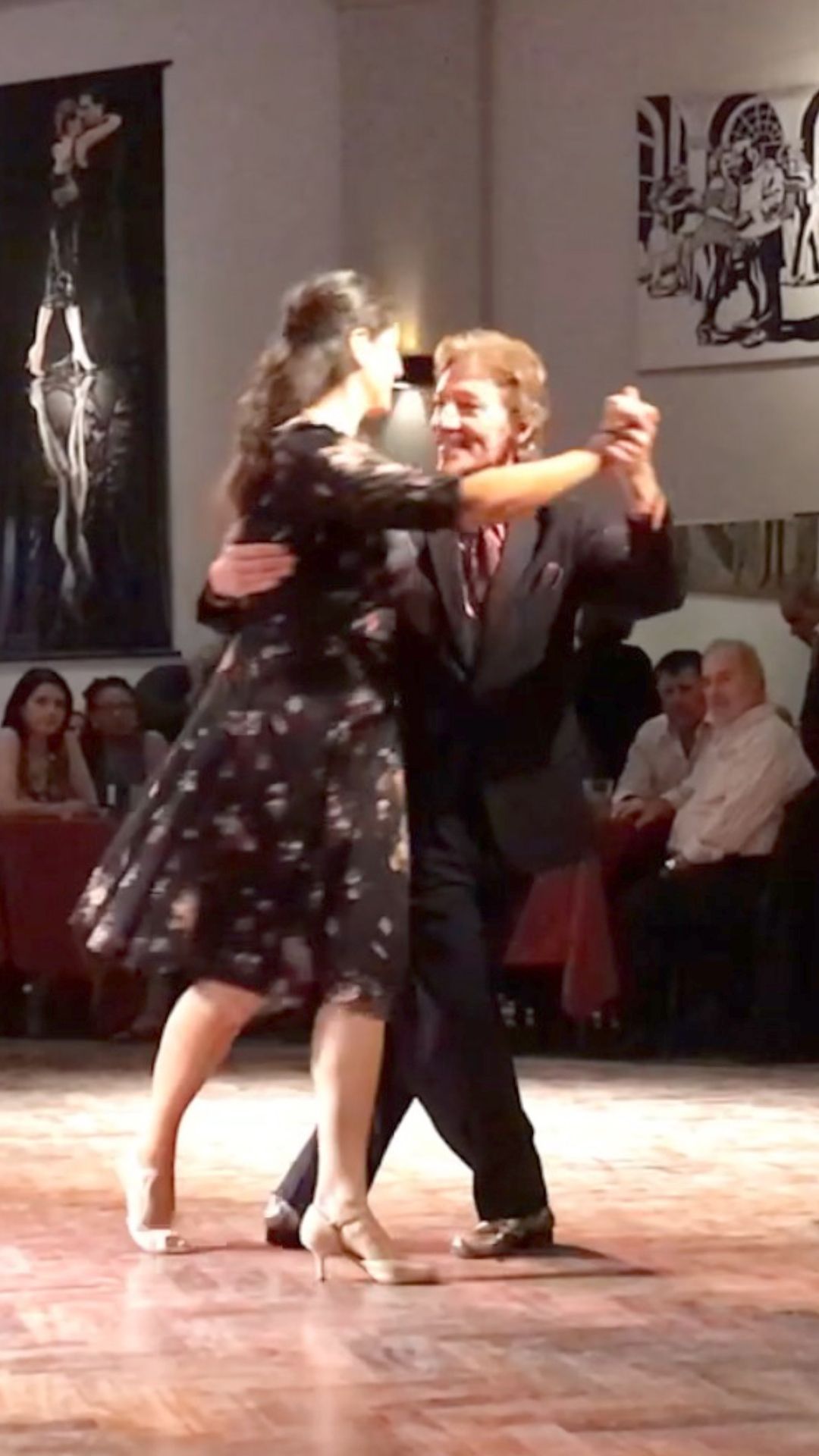 Argentine Tango dancing by Marcelo Solis and Mimi at Milonga Parakultural, Salón Canning, Buenos Aires, October 2022.